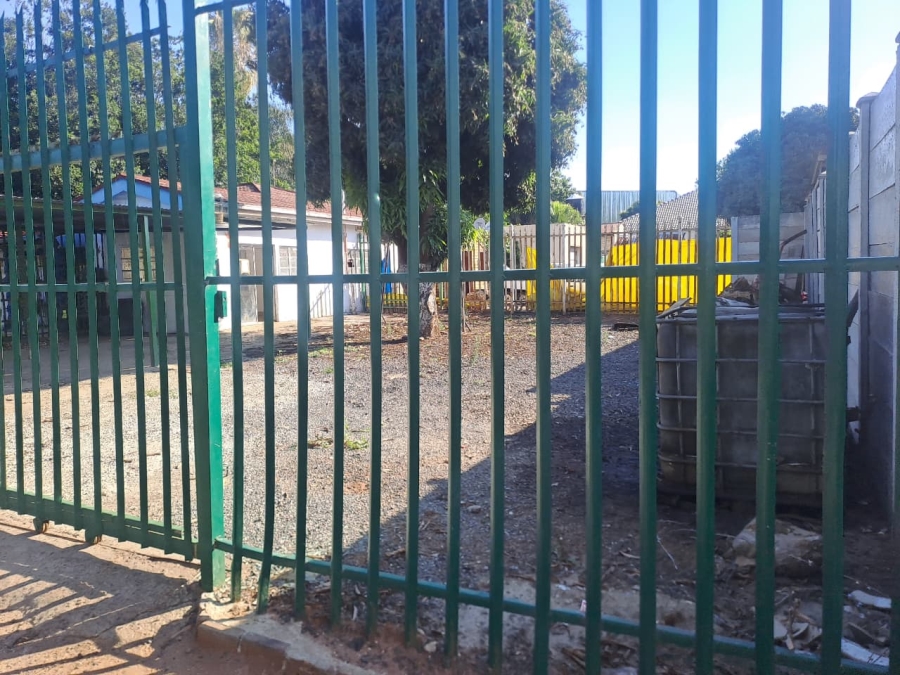 Commercial Property for Sale in Oos Einde North West